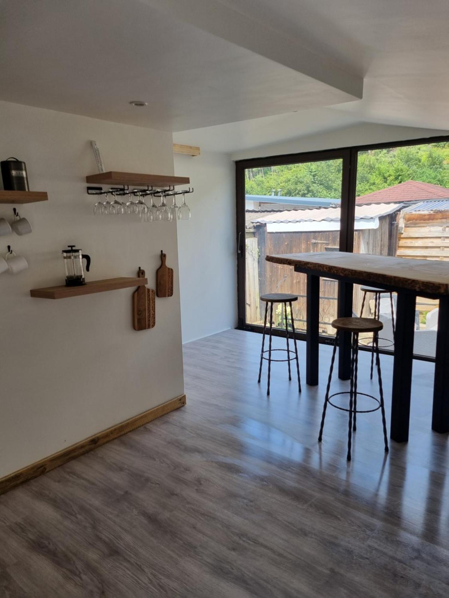 Séjour à la campagne Le Petit Ecrin, Caravane Residentielle *