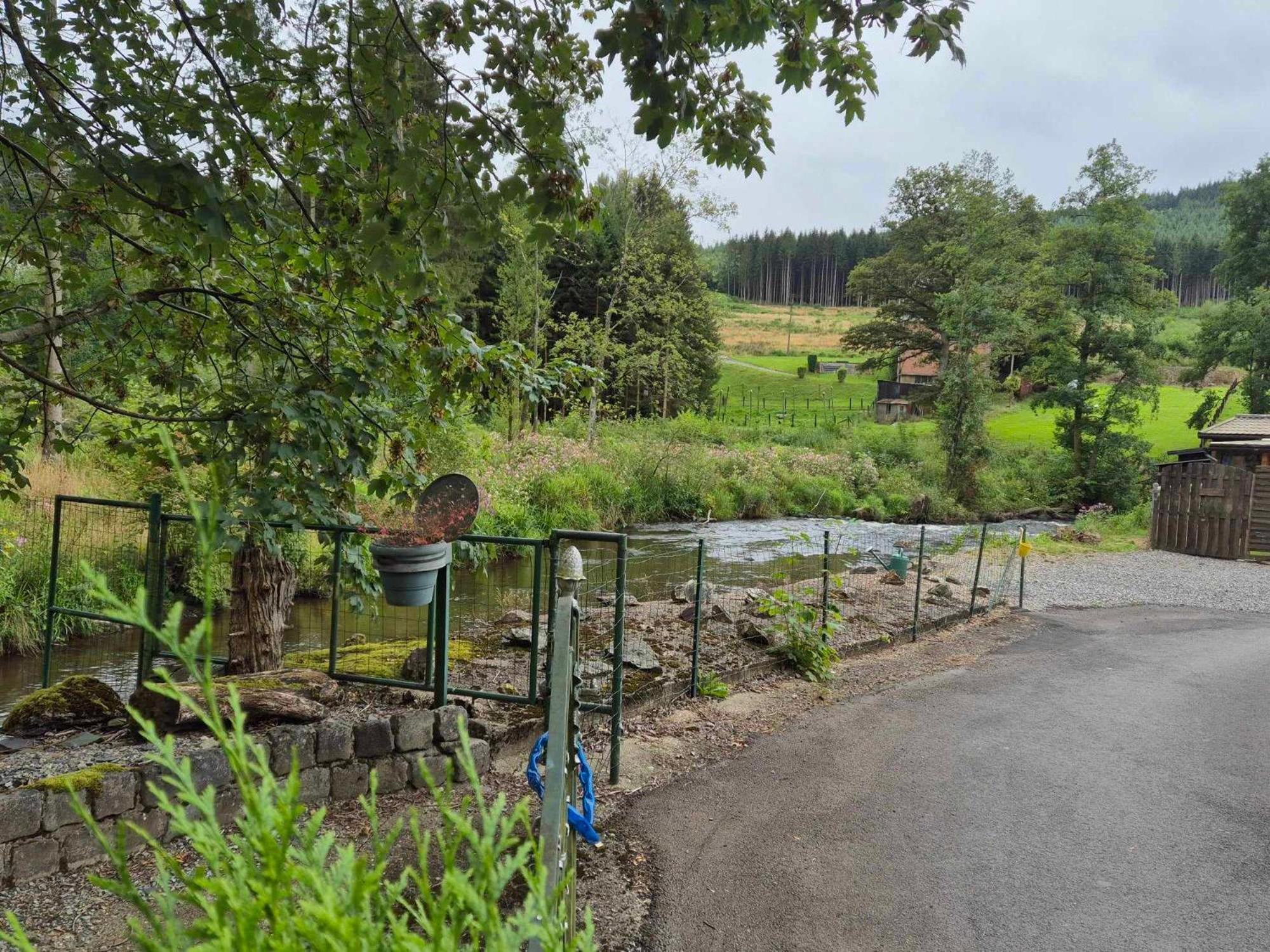 Le Petit Ecrin, Caravane Residentielle Séjour à la campagne Trois-Ponts
